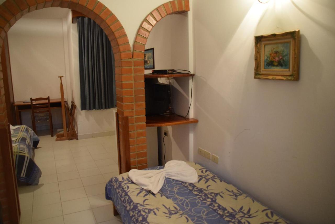 אסונסיון Hotel Portal Del Sol מראה חיצוני תמונה