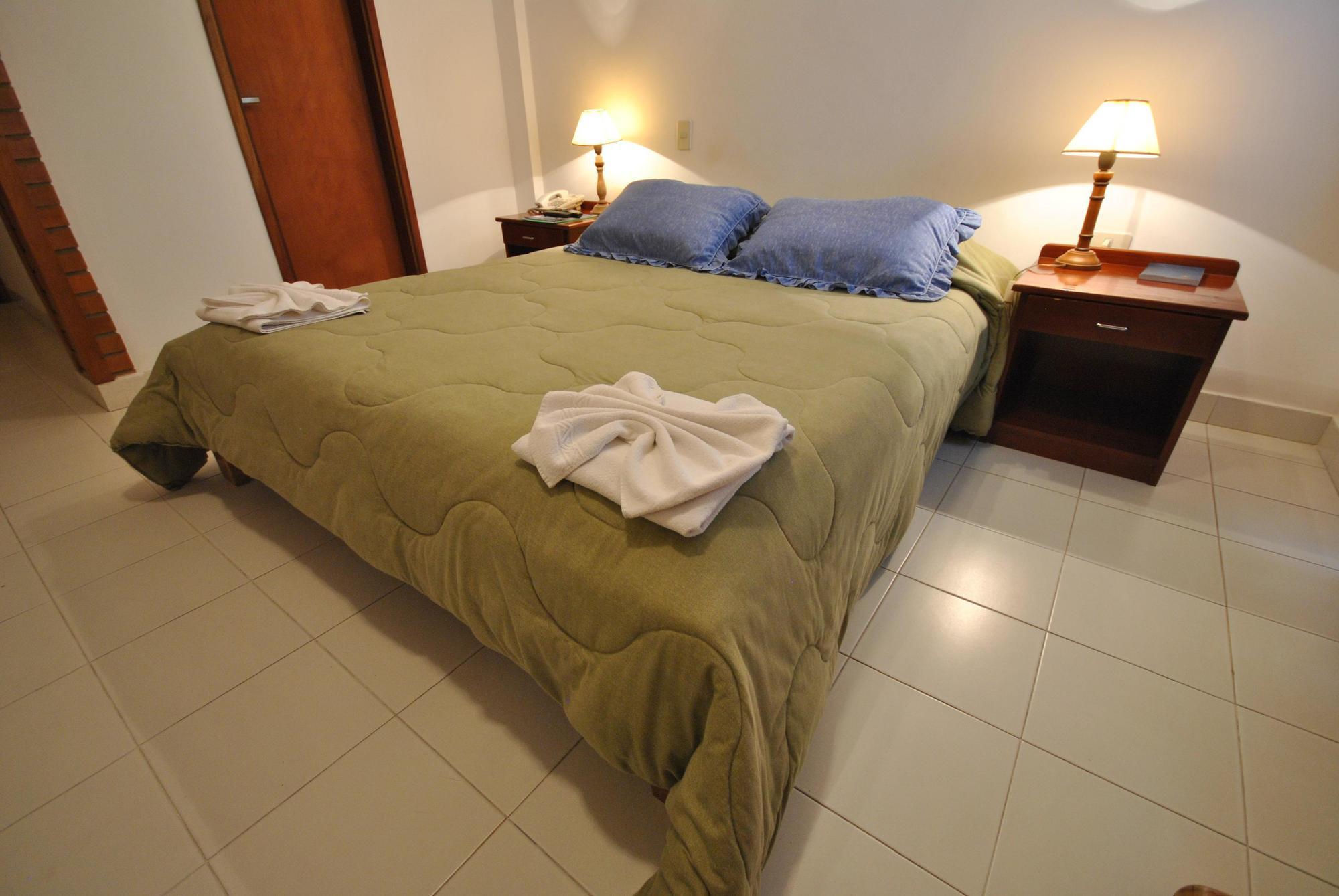אסונסיון Hotel Portal Del Sol מראה חיצוני תמונה