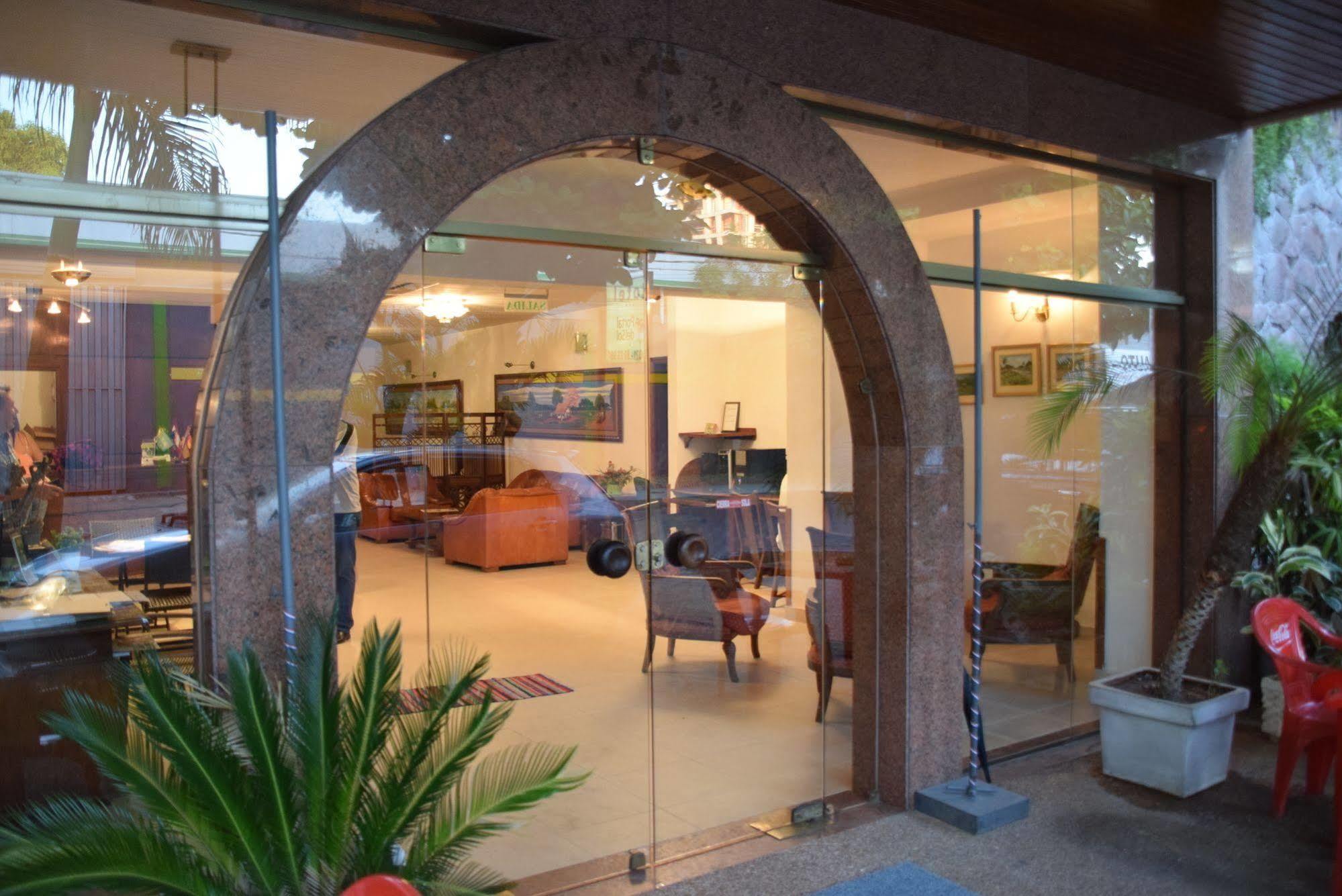 אסונסיון Hotel Portal Del Sol מראה חיצוני תמונה